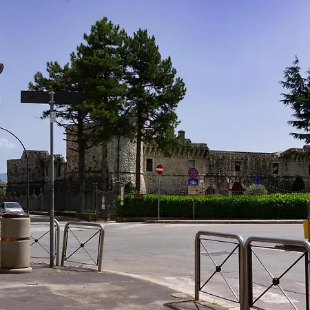 Al Castello Apartament Avezzano