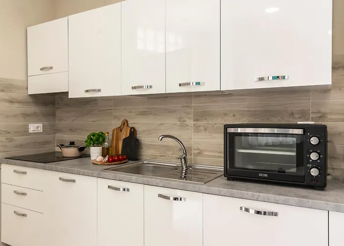 Al Castello アパート アヴェッツァーノ